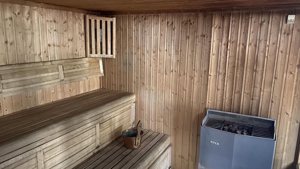 Mjoelby Stadshotell Zewnętrze zdjęcie